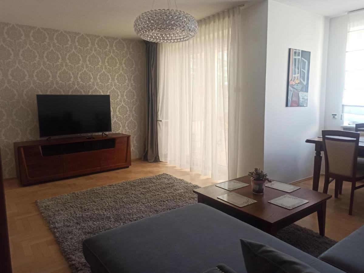 Apartament Kosciuszki 凯尔采 外观 照片